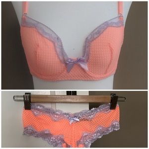 Victoria’s Secret bra and panty set